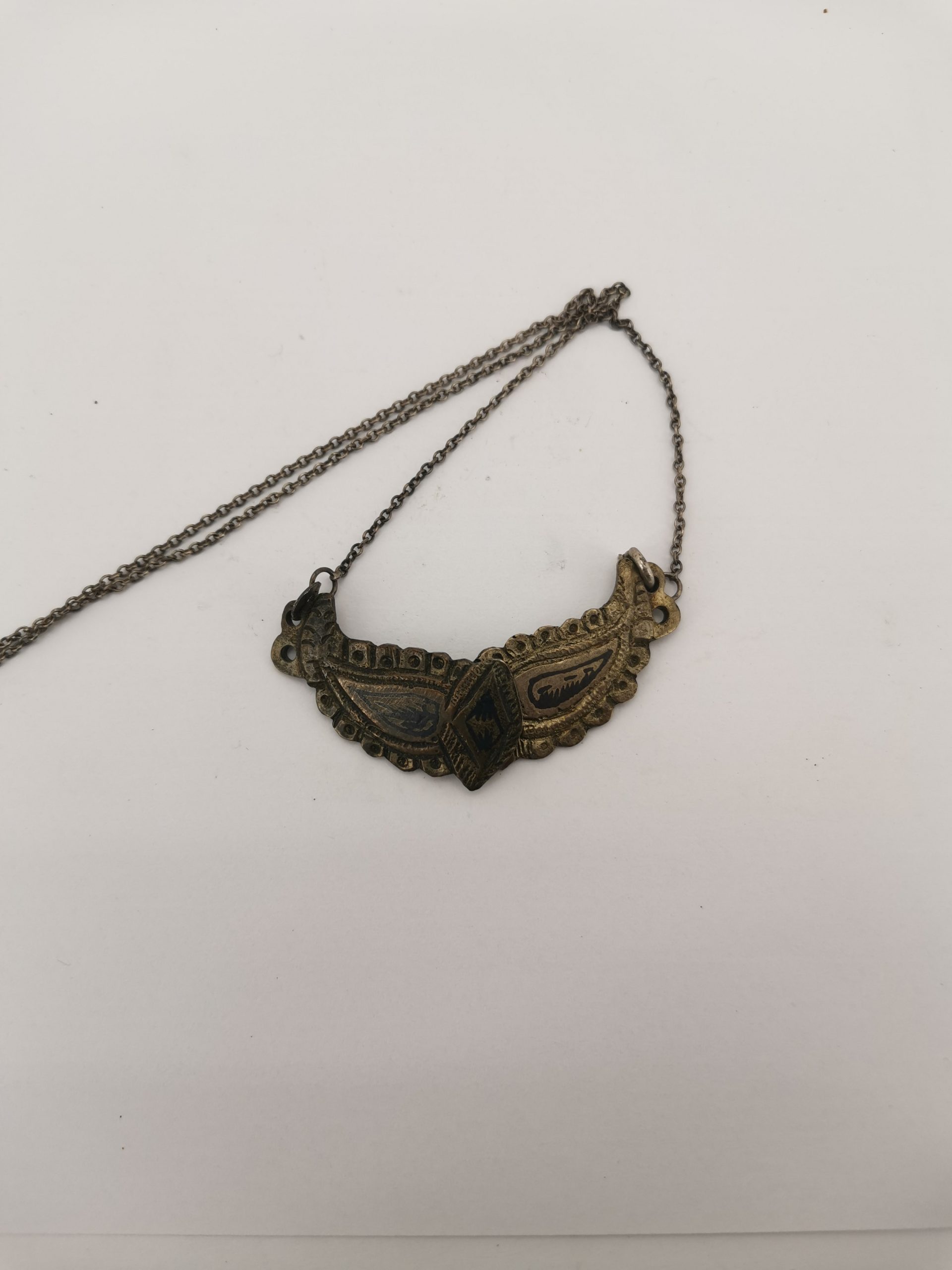 Μενταγιόν φαρμακερό ασήμι σαβατ εποχής 1920 με ψιλή αλυσίδα