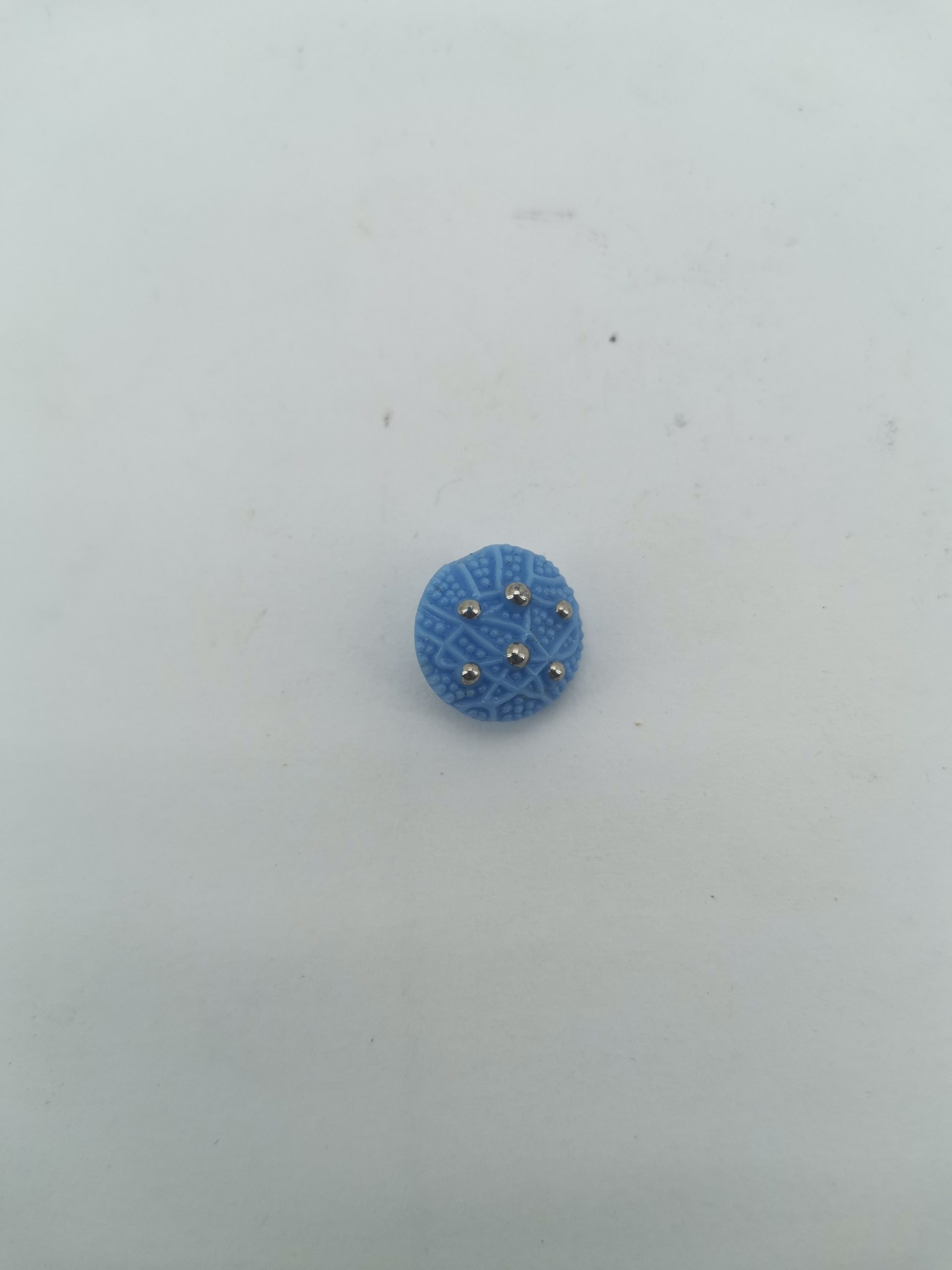 Κουμπιά γαλάζια με μεταλλικά καρφιά εποχής 1960 με το τεμάχιο (buttons)