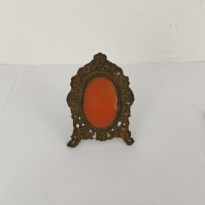 Κορνίζες για φωτογραφίες μικρές