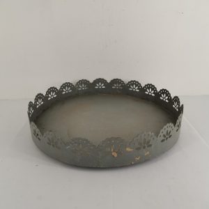 Δίσκος μεταλλικός με δαντέλα μεταλλική, εποχής 1990.